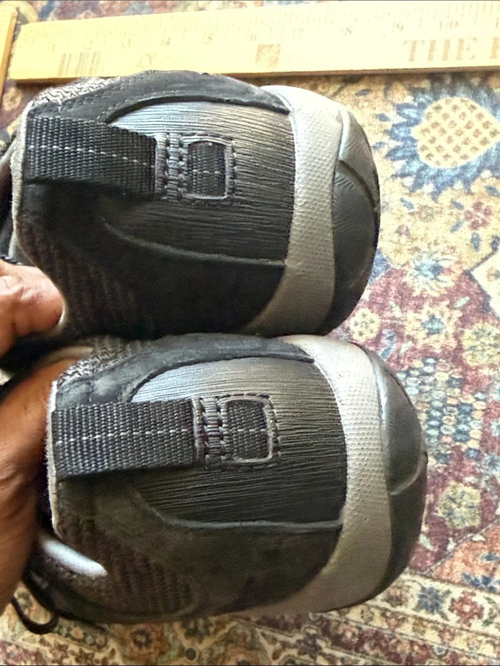 Dansko Women's Charcoal paisley black / Gray Suede Sneakers Sz 9